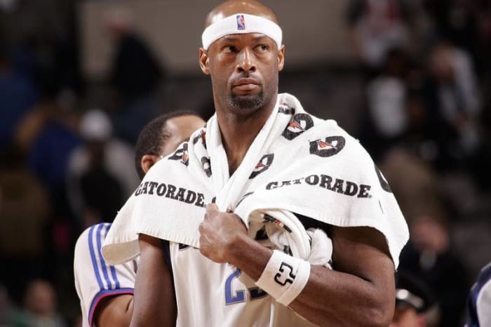 Erick Dampier to the Mavericks