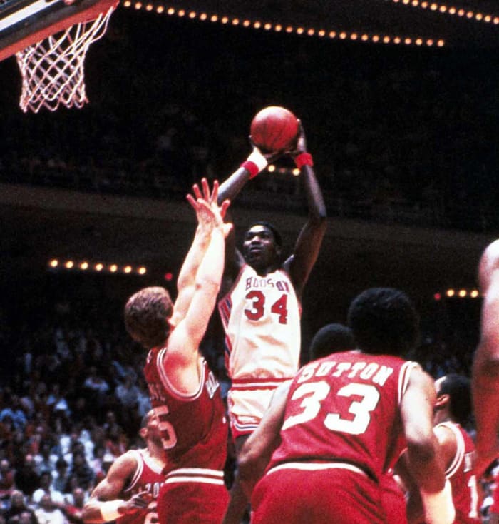 1983: Akeem Olajuwon, Houston