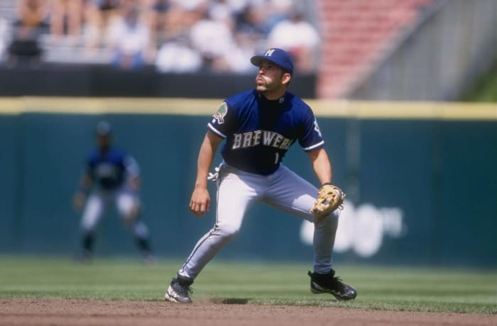 1996: Albert Belle knocks over Fernando Vina