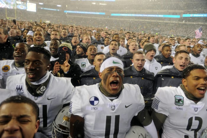 Army Black Knights (4-2)