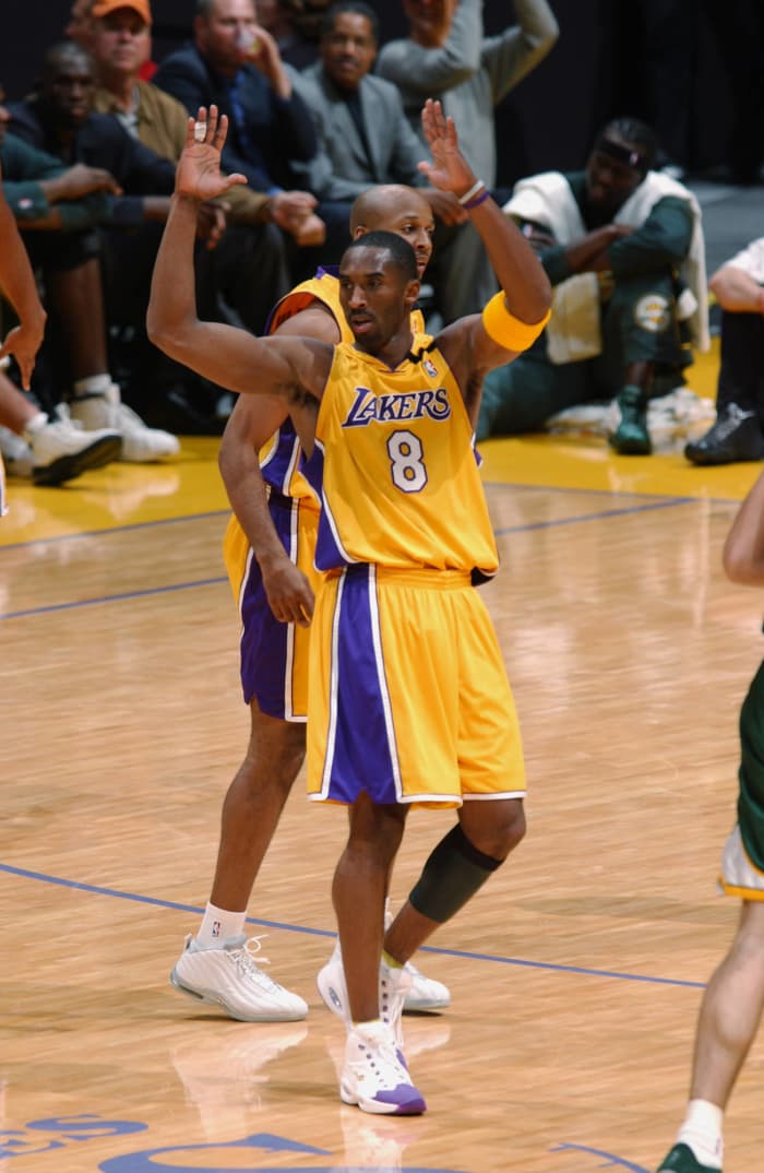 24 Quintessential Moments Of Kobe Bryants Career Yardbarker 7927