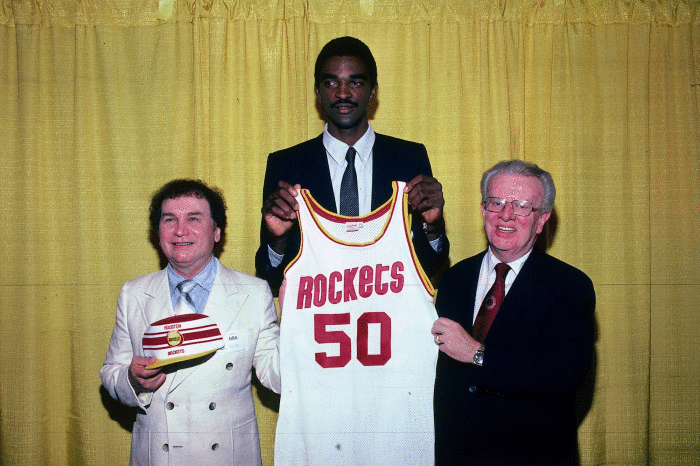 1983: Ralph Sampson