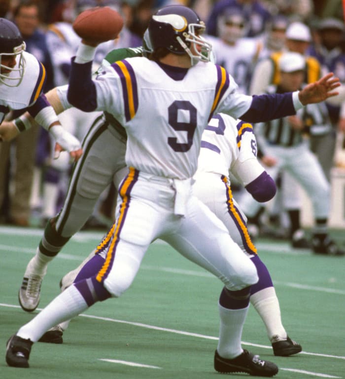 23 points: Vikings over Eagles, Dec. 1, 1985