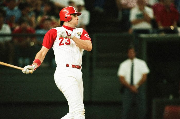 Hal Morris, 32 games