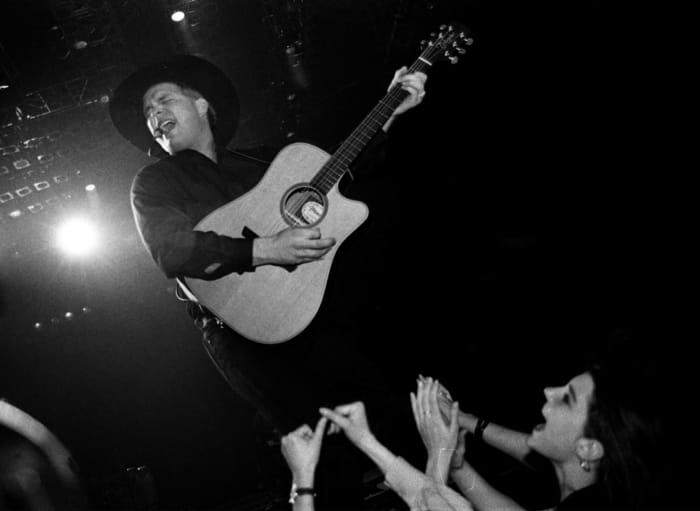 Garth Brooks, "The Thunder Rolls"