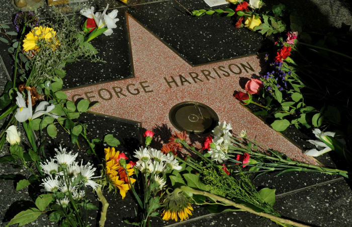 George Harrison dies