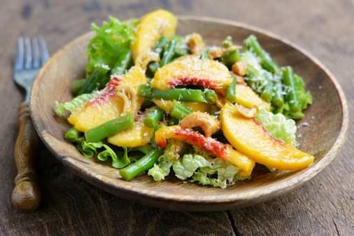 Green bean and peach salad
