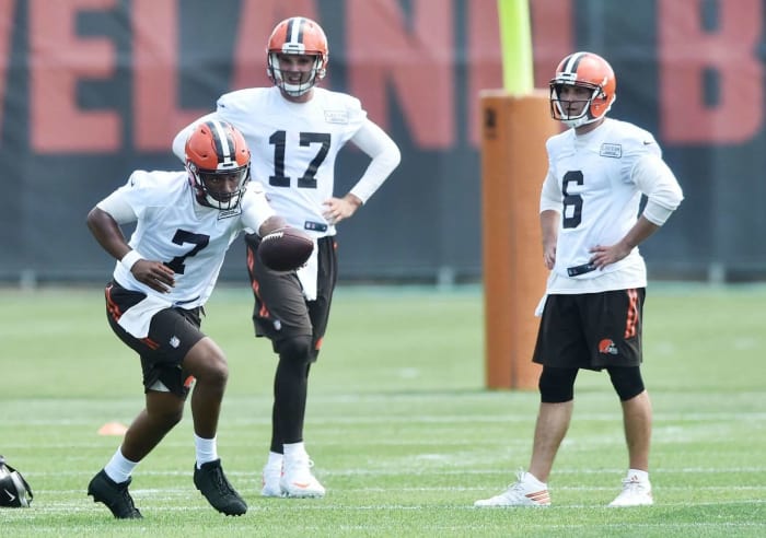 Cleveland Browns: Who will start at quarterback?