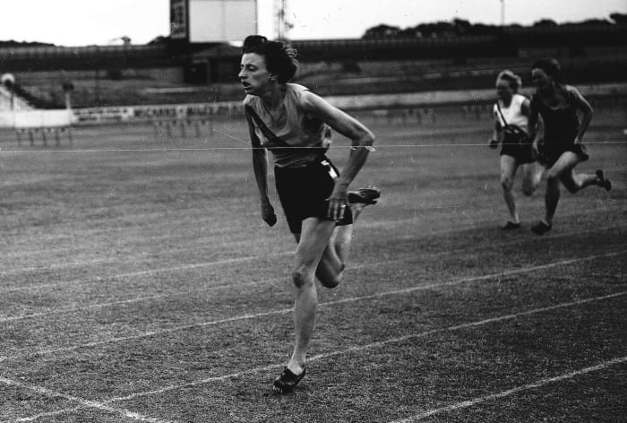 1952: Marjorie Jackson