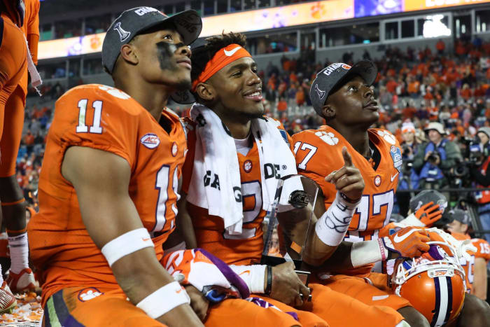 Clemson repeats as college football champs