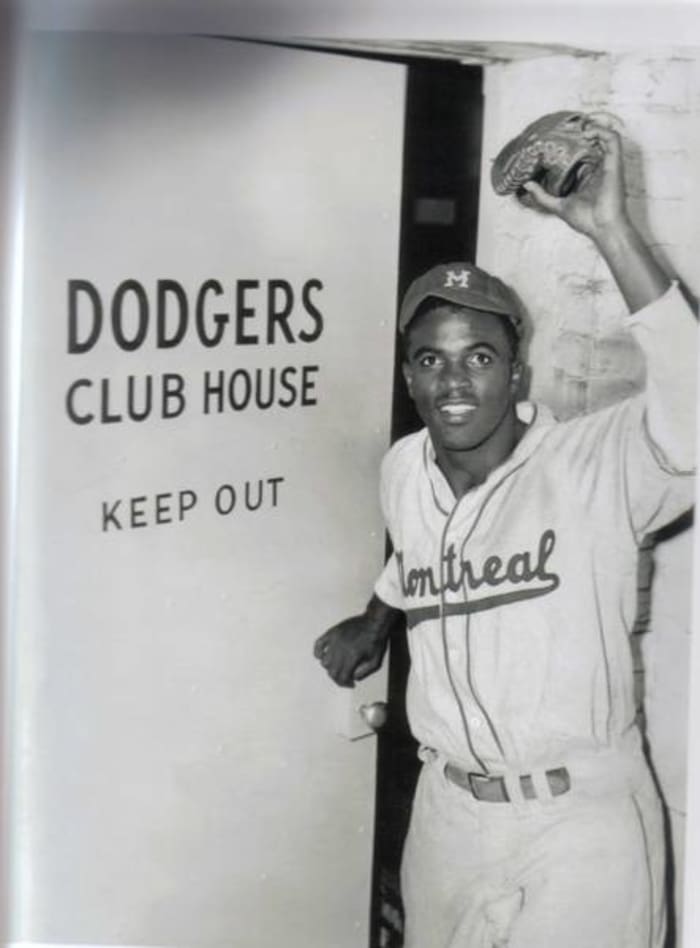 Brooklyn Dodger Jackie Robinson poses in his batting stance. Robinson  News Photo - Getty Images