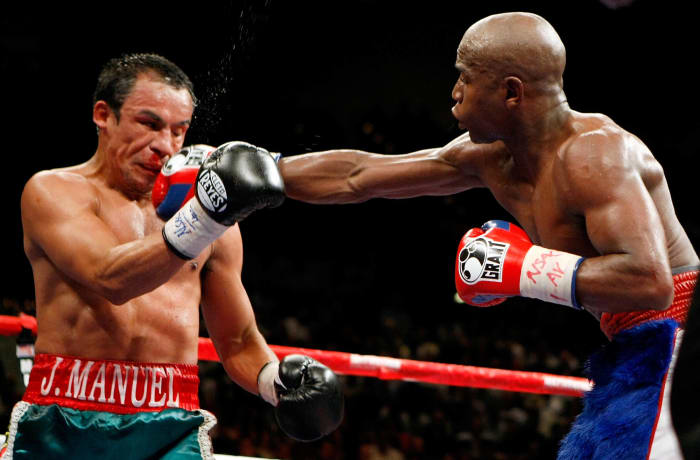 Floyd Mayweather unretires for the first time