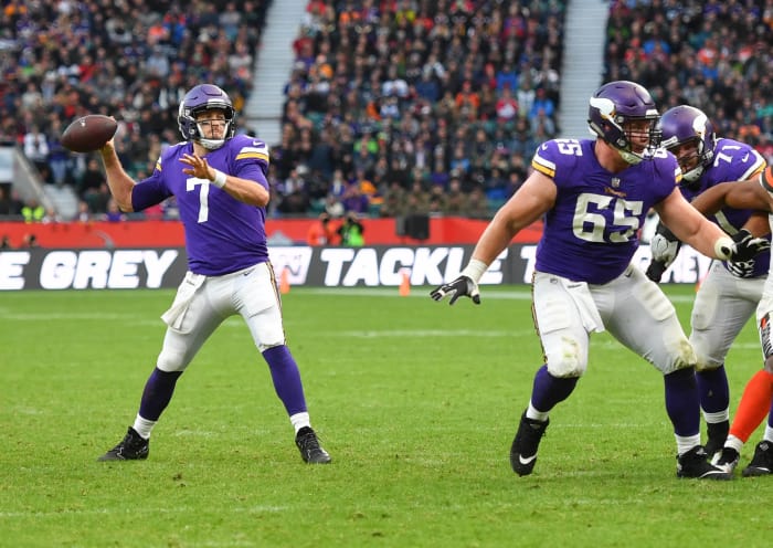 Minnesota (-1) at Washington