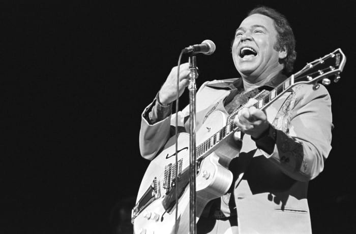 Roy Clark - 9 wins