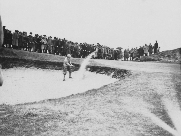 1923: Arthur Havers