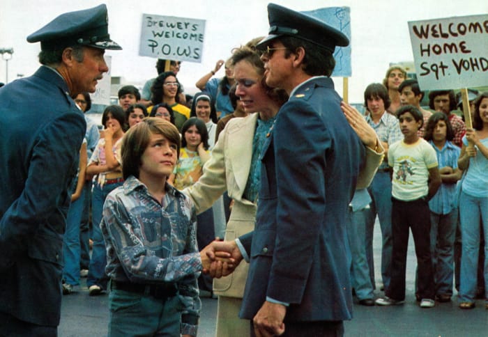 "Rolling Thunder" (1977)