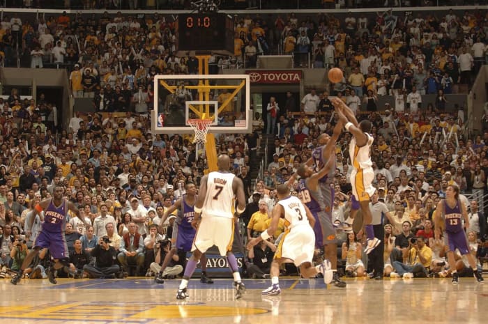 24 Quintessential Moments Of Kobe Bryants Career Yardbarker 9554