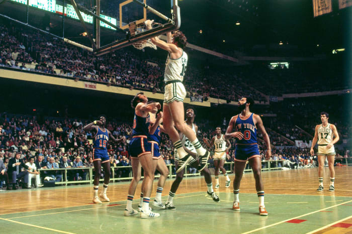 1973: Dave Cowens