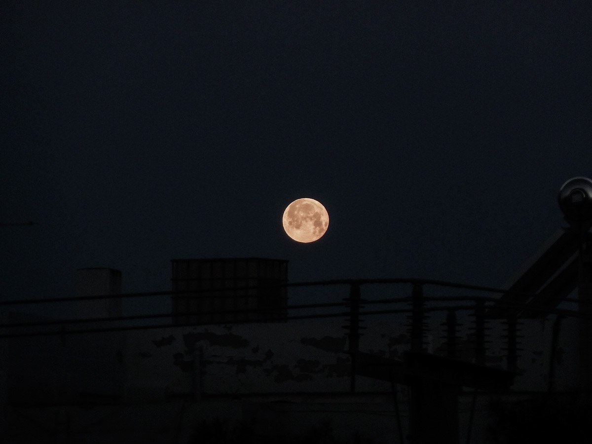 Vouliagmeni Full Moon Images