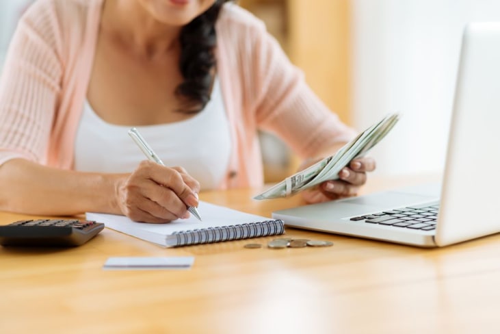 Keep Yourself Centered During The Money Stress Keep Yourself Centered During The Money Stress
