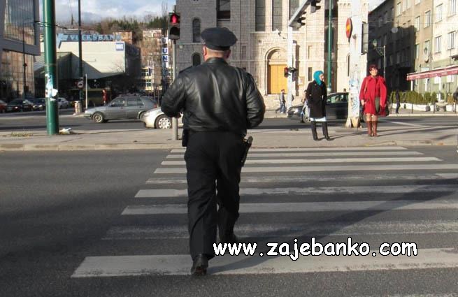 policajac krši zakon