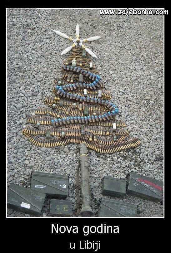 nova godina u libiji - smiješno božićno drvce