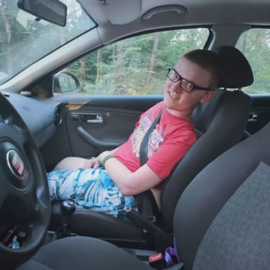 Une auto pour Théo