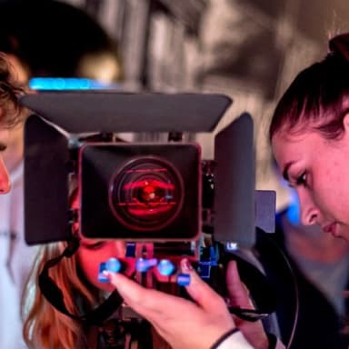 AIDEZ-NOUS A FILMER !