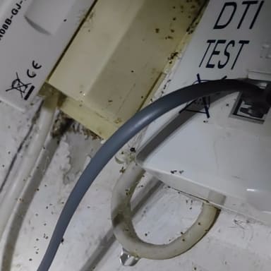 Maman seule 2 enfants privé d'eau et d'électricité