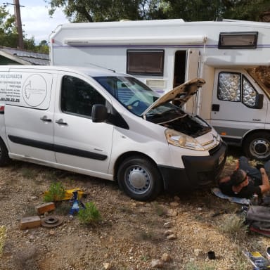 Réparations du jumpy et location d'un fourgon pour effectuer vos livraisons