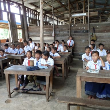 Construire des sanitaires pour les écoliers du Laos