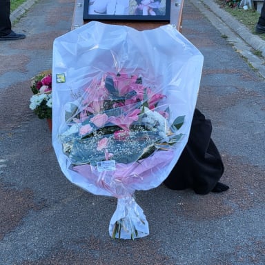 En Hommage à ma maman ,besoin d'aides pour déduire les frais d'obsèques .