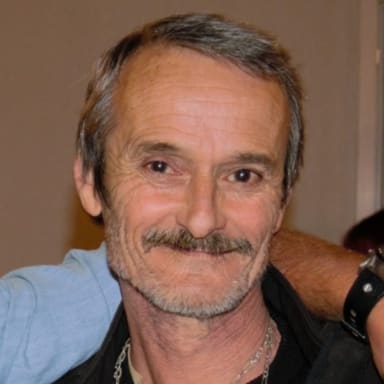 Pour Roger Arrighi