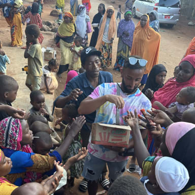 Aide alimentaire pour le village de Kisongoni à Zanzibar