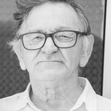 À notre défunt mari, père grand père, oncle, cousin, amis