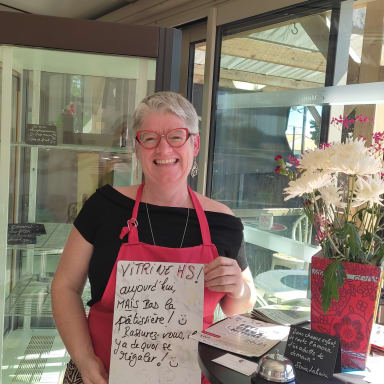 Vitrine réfrigérée HS. Aidons tous ensemble "Bonne arrivée!" à se dépanner 🍰