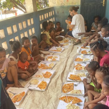 À manger pour les enfants d’un orphelinat