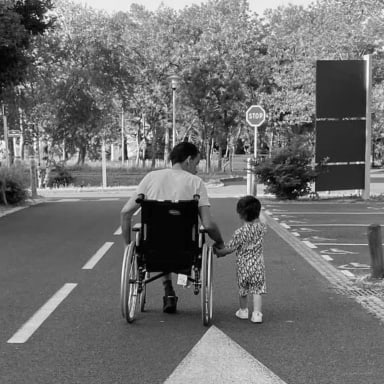 Pour que papa puisse remarcher dignement, ensemble vers un quotidien plus facile