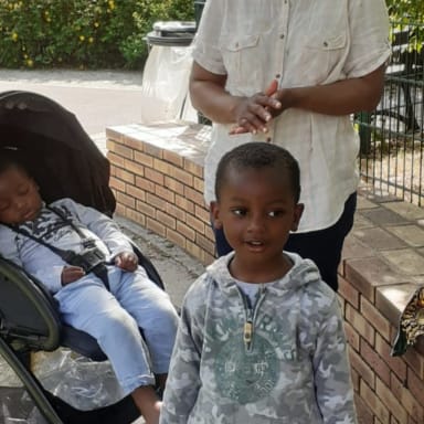 aide à une mère avec enfant moins de 3 ans