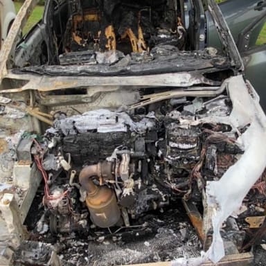 Pour la voiture de tiot richard qui a pris feu