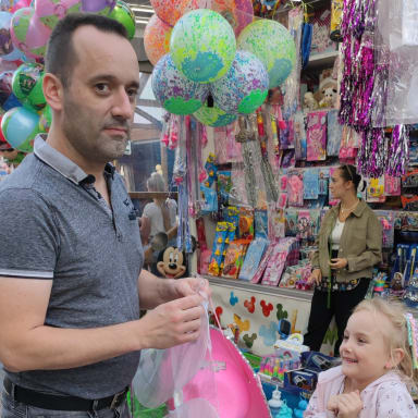 Pour Clément : Traitements pour mélanome uvéal métastasé.