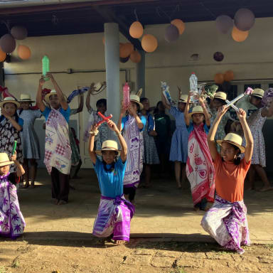 AUX AMIS DE MADAGASCAR