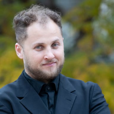 Coup de pouce pour le ténor d'exception Klajdi Karaj : Formation d'excellence