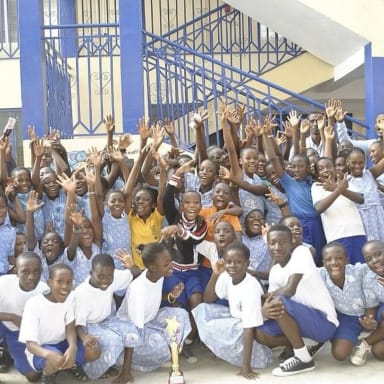 aider l'ONG village français avec la création d'une médiathèque au Ghana
