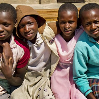 COMPASSION & ESPÉRANCE-SAUVER L'ANNEE ACADEMIQUE DES ENFANTS