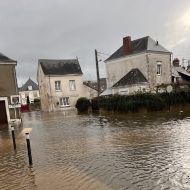 Soutien aux habitants de Cheffes, touchés par les inondations