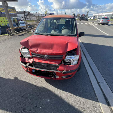 Un coup de pouce pour réparer ma voiture 🚗
