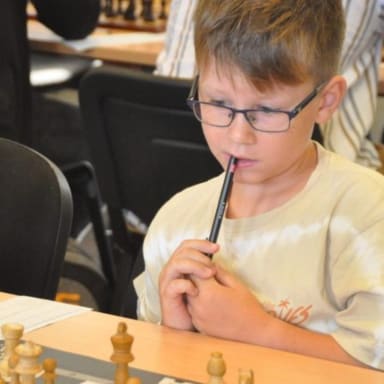 Aidez Romeo à représenter la France à la Coupe du Monde d’échecs U10 🇫🇷🌍