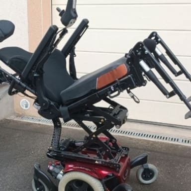 Option "Lift" pour fauteuil roulant électrique