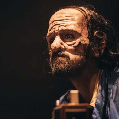 Une trop bruyante solitude à Avignon: aidez-nous à franchir cette étape!